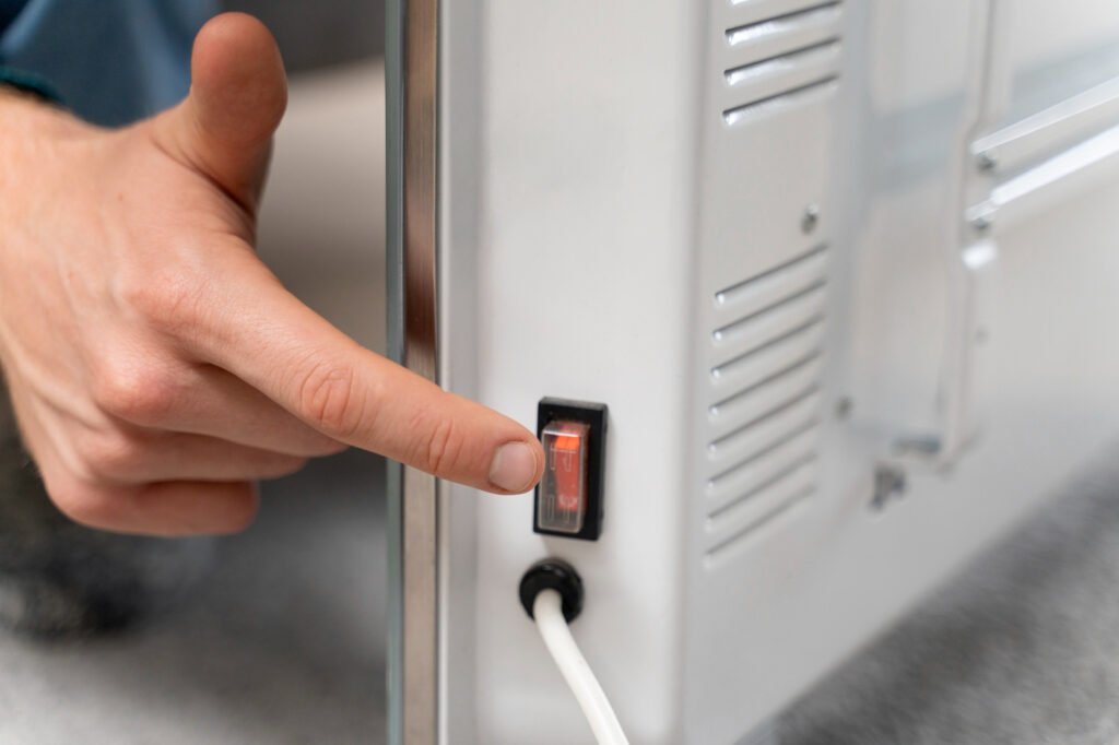 Réglage d’un moteur électrique alimentant un verrou automatique porte entrée.